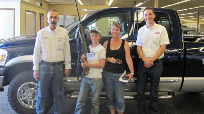 Illustration for article titled If You Buy A Truck From This Idaho Dealership You Also Get A Free Gun